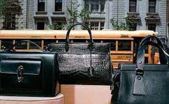 5 simple bags every woman should own