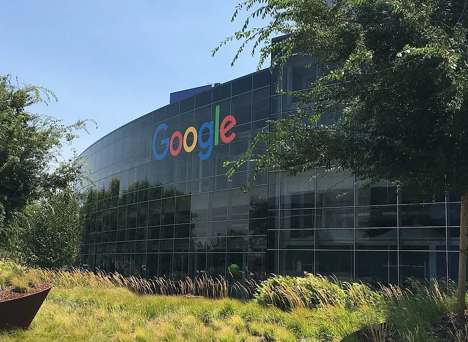 Google ordered to pay €12,000 for showing a man's naked image publicly