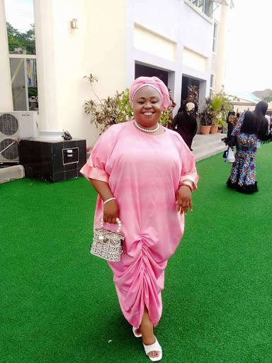 How to be a housewife and not attract insults from neighbours