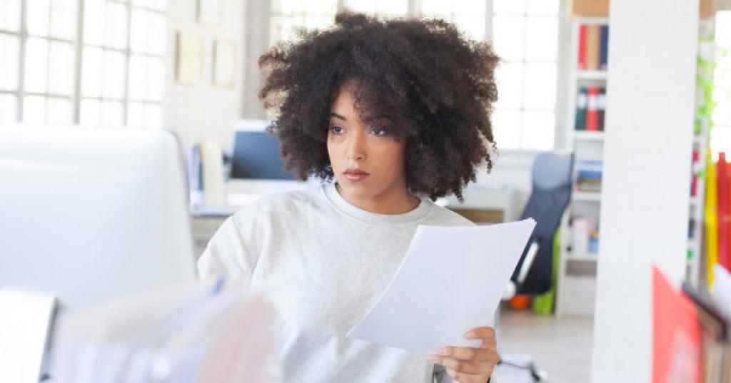 Does being beautiful help a woman's career?