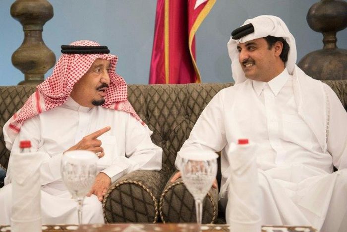 Saudi King Salman (L) meets the Emir of Qatar Sheikh Tamim bin Hamad al-Thani in Doha in 2016, six months before diplomatic ties between the two nations ruptured