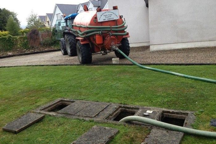 A suspect thief has a bad luck while escaping with his loot.