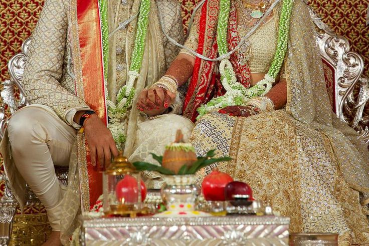 Isha Ambani & Anand Piramal's best wedding photos
