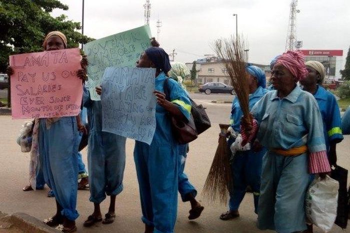 Lagos sweepers protest delayed salaries, merger with LAWMA