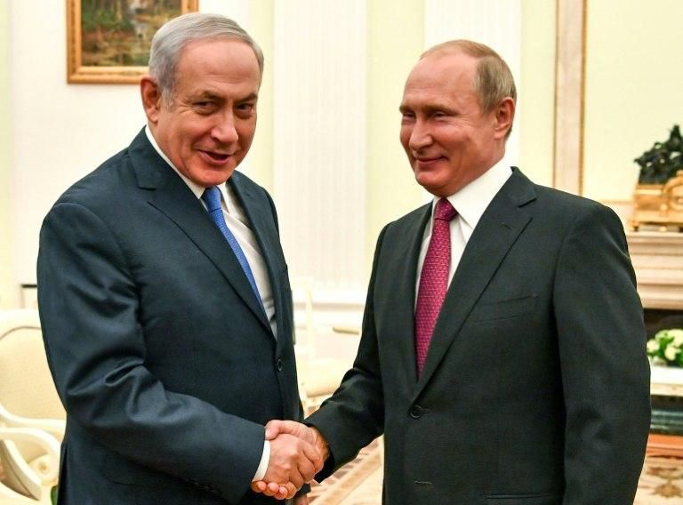 Israeli Prime Minister Benjamin Netanyahu (L), seen here with Russian President Vladimir Putin at the Kremlin in July, has pledged continued security coordination with Moscow over Syria