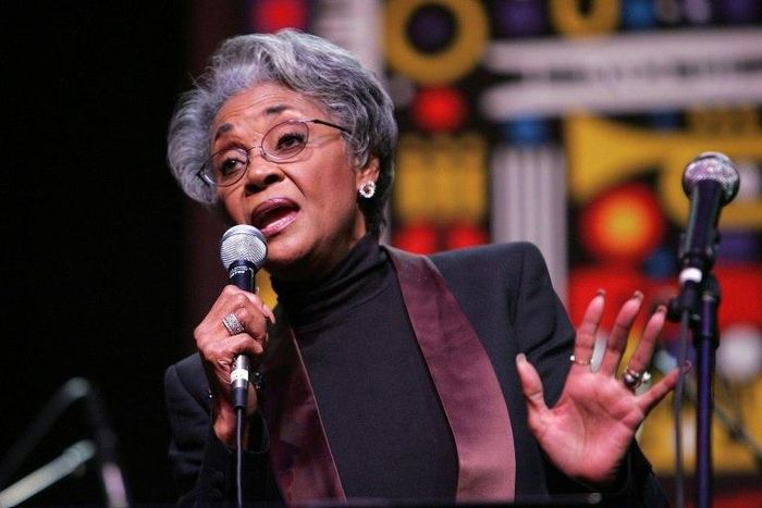 Nancy Wilson won a number of Grammys