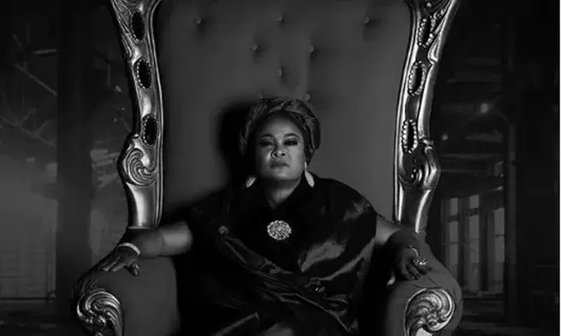 Sola Sobowale