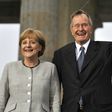Former US president George Bush was given a hero's welcome in 2008 when he inaugurated the new US embassy building in Berlin