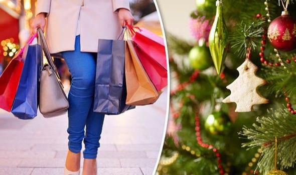 ___9197521___2018___12___13___19___christmas-shopping-741419