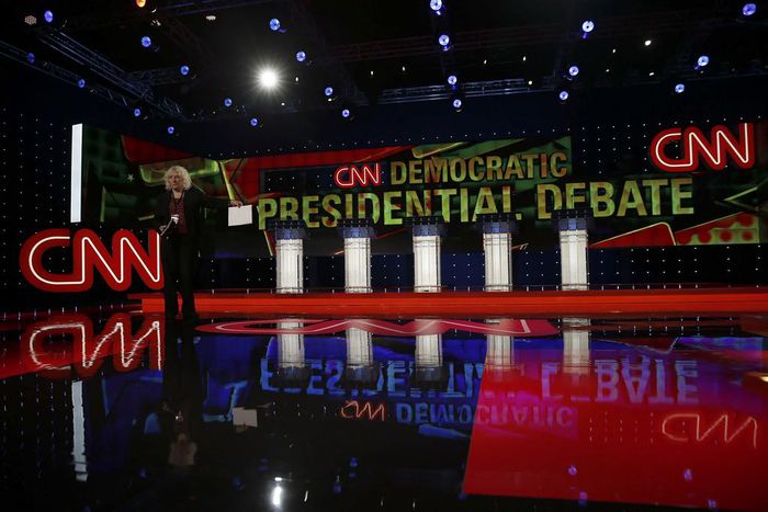 Democratic Committee Plans a Dozen Primary Debates for 2020