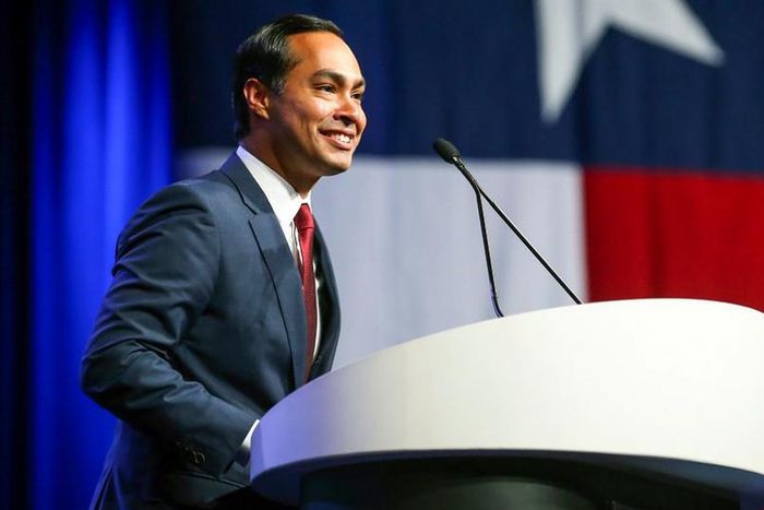 ___9194978___2018___12___13___6___13castro-facebookJumbo