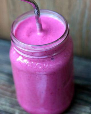 ___9114363___2018___11___17___8___protein-packed-blackberry-smoothie-1542324803