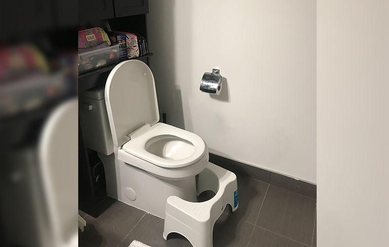 ___9110993___2018___11___16___8___i-tried-squatty-potty-toilet-1517347876