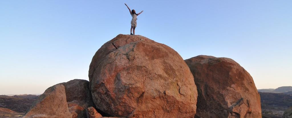 ___9177134___2018___12___7___11___Hiking+in+the+Matopos_andrea+hugo+associates