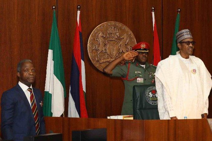 Vice President Yemi Osinbajo (left) and President Muhammadu Buhari (right) during Federal Executive Council (FEC) meeting at the Presidential Villa