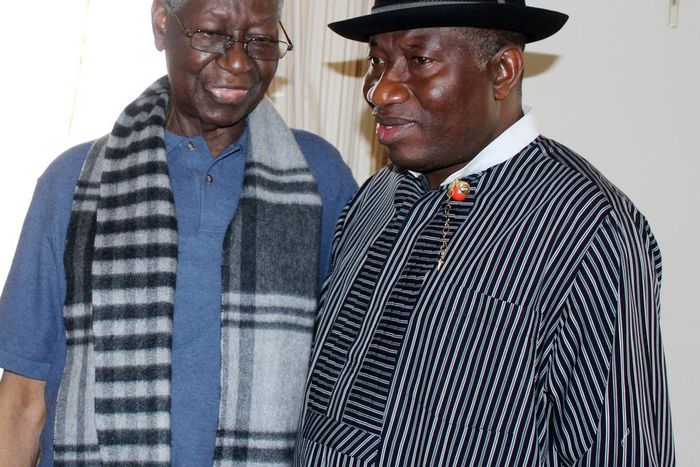 ___6685445___2017___5___16___11___PIC+33.+FORMER+PRESIDENT+GOODLUCK+JONATHAN+CONDOLES+WITH+CHIEF+ANENIH