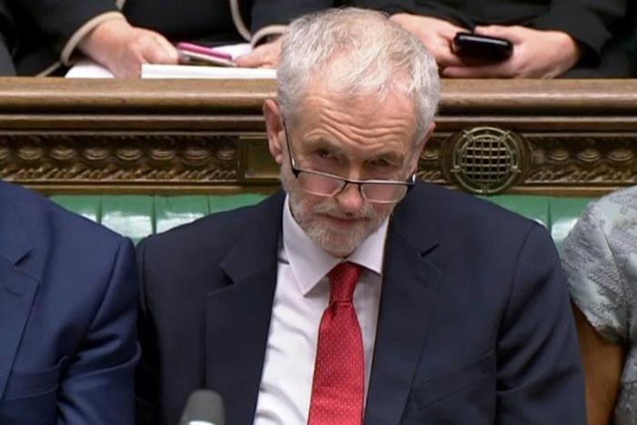 British oppositin leader Jeremy Corbyn appeared to mutter the words "stupid woman" after PM Theresa May made a joke about his failure to demand a no-confidence vote against her government