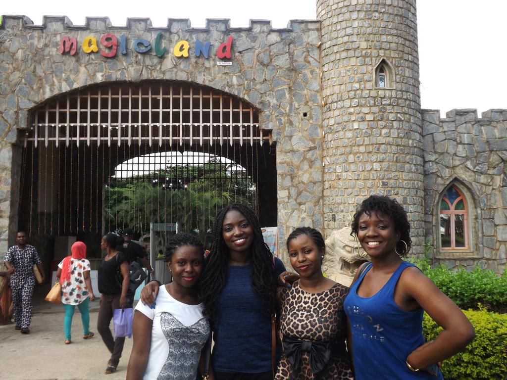 ___9133711___2018___11___23___18___social+prefect