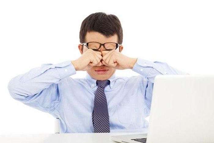 Long stay on computer causes vision syndrome, says Expert