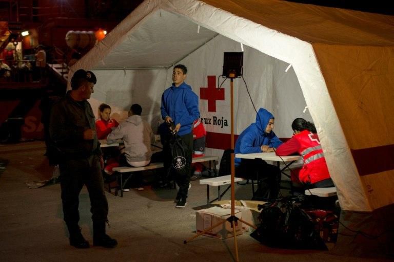 Thirty-four migrants rescued recently from an inflatable boat were taken to Algeciras to be attended to by the Red Cross, before being handed to police