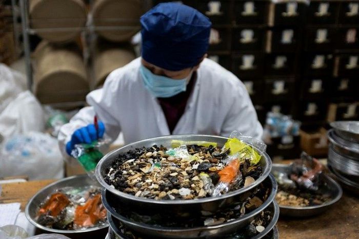 Traditional medicine makes up a quarter of China's pharmaceuticals market -- even as the country opens up to modern drugs