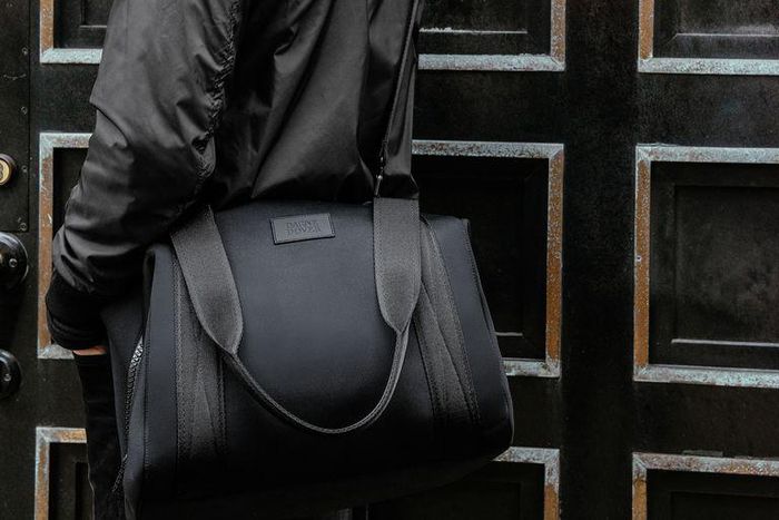 ___9018489___2018___10___24___15___dd-365-streetstyle-18241825-1540318043