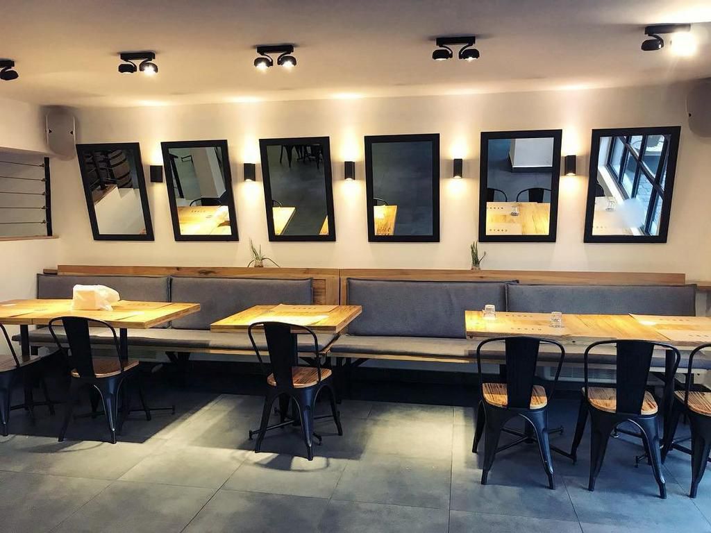 ___9143445___2018___11___27___16___south+eatery+awelagos