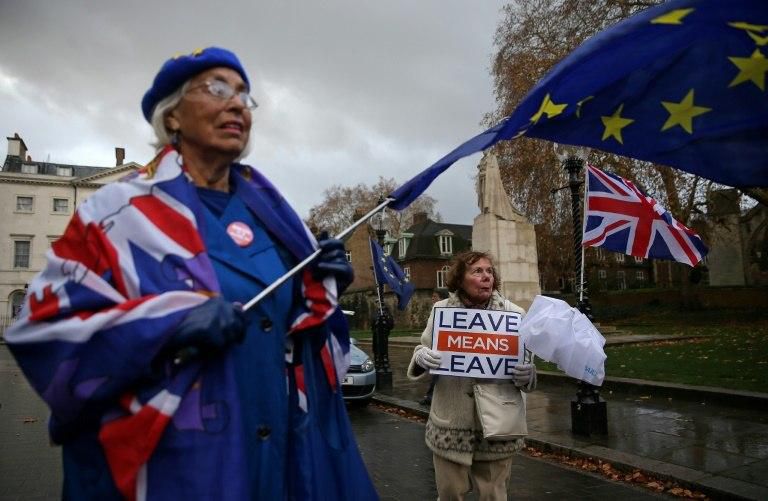 Pro- and anti-Brexit demonstrators rallied near parliament