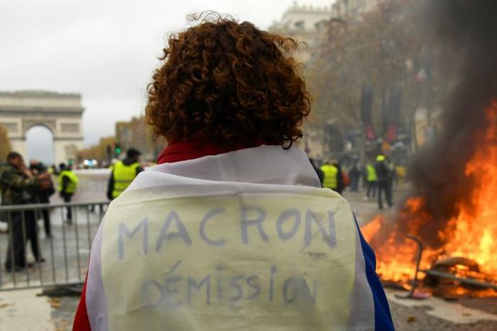 Several countries warned their nationals to stay away from any 'yellow vest' demonstrations in Paris for fear of violence