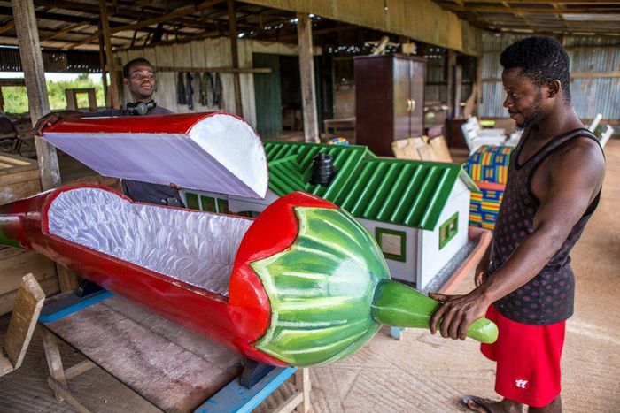 Going out in style: Do you know about Ghana's fantasy coffins?