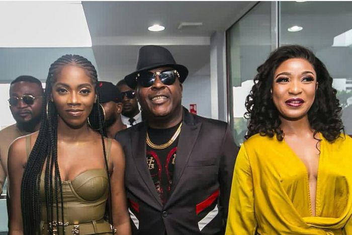 Shina Peters has expressed his delight at Tiwa Savage's manners.