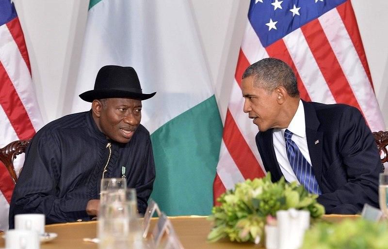 Former Nigerian president, Goodluck Jonathan (left) and former United States president, Barack Obama