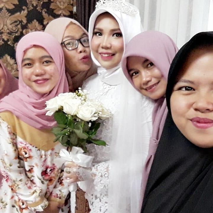 The bride continued with plans for her wedding to fulfill groom's wish asking her to send a picture of the occasion if he failed to make it back from a trip.