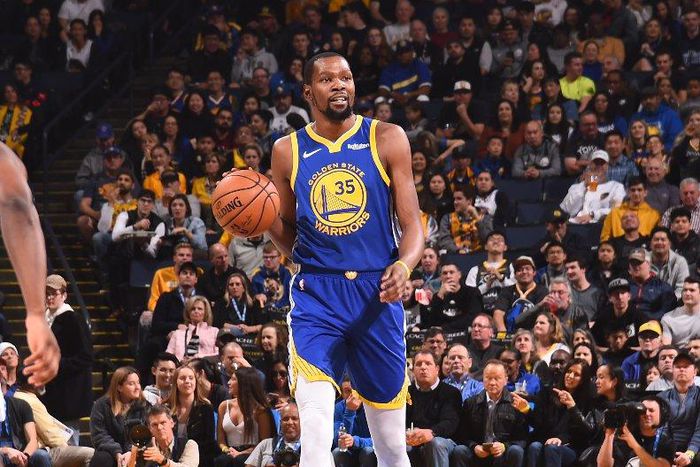 Kevin Durant helped the warriors to a win against the Mavericks [NBA]