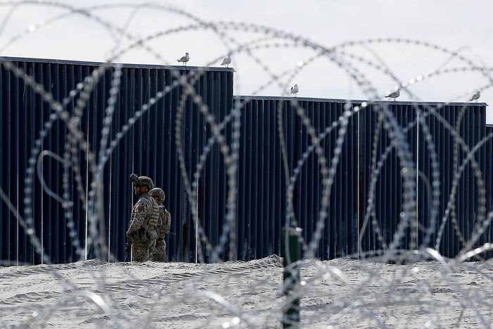 SpaceX May Be New Barrier for Trump's Border Wall