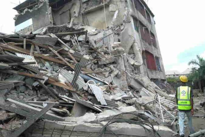 ___8992774___2018___10___18___13___Building-Collapse