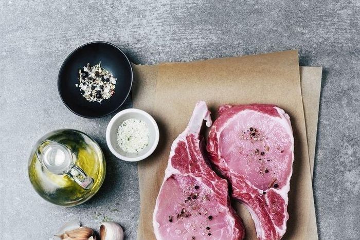 ___9000503___2018___10___20___0___raw-pork-chops-royalty-free-image-869679742-1539965224