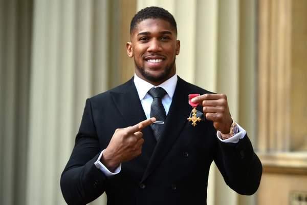 Anthony Joshua is the reigning heavyweight champions [Standard]