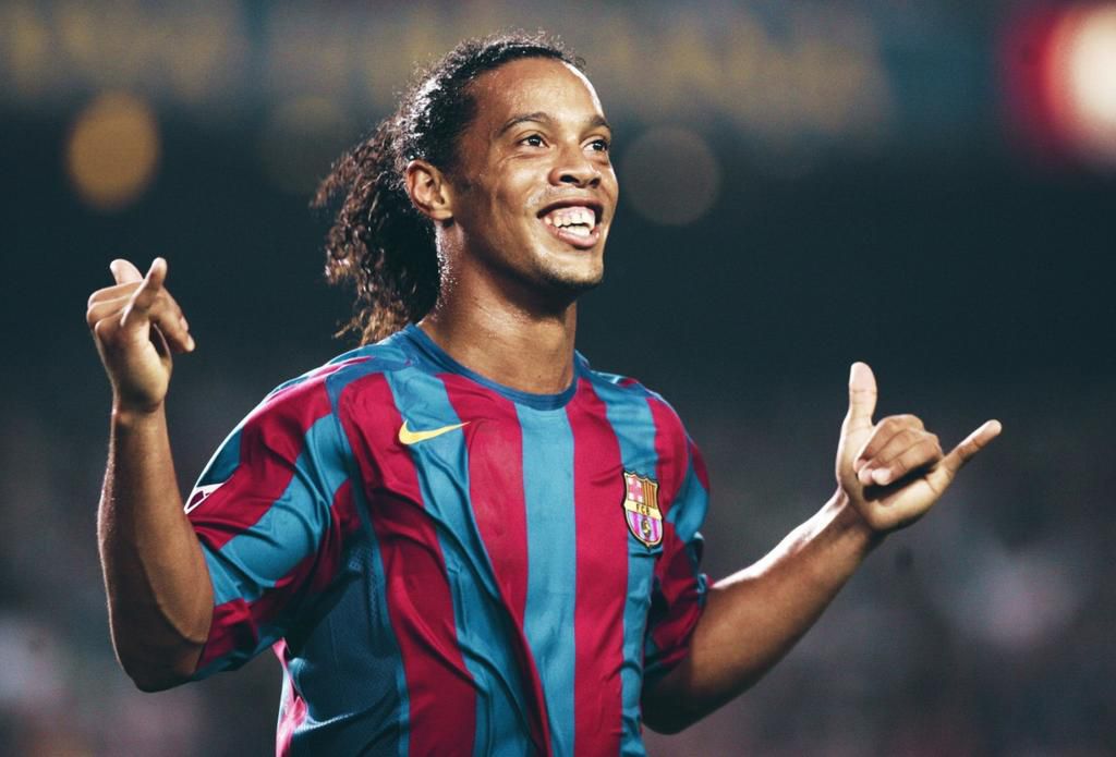 Ronaldinho zai auri mata biyu lokaci guda