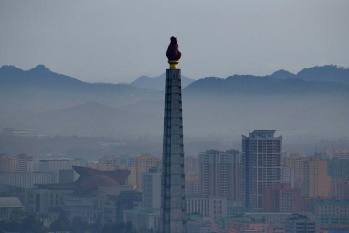 South Korean President Moon Jae-in and the North's leader Kim Jong Un agreed to hold a ceremony pledging them to reconnect road and rail links between their two countries when they met in September