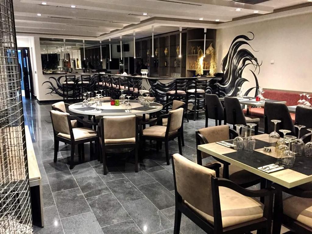 ___9143477___2018___11___27___16___noir+lagos+lost+in+lagos