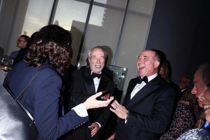 Going, Going, Gone: Explaining Auction Houses' Executive Exodus