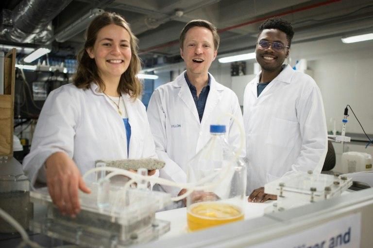 For those concerned about the odour of urine permeating from the walls, the good news is that the brick does not smell