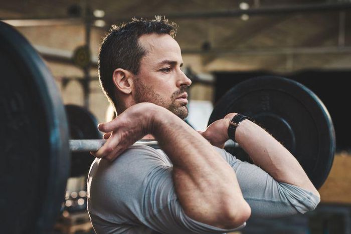 ___9005461___2018___10___21___22___man-pulling-up-large-barbell-in-fitness-class-royalty-free-image-680886414-1539878896