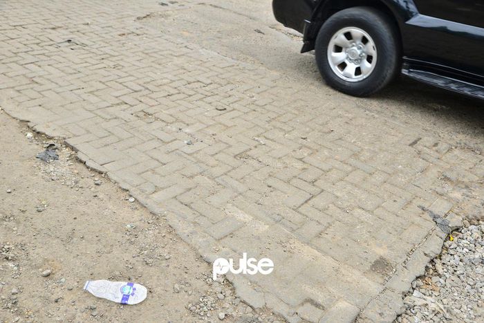 Bad state of LUTH entrance (8)