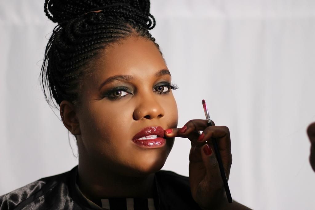 MUA Beautiverse shows you how to take your eye look from subtle to smoking hot in 5 easy steps