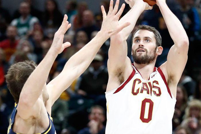 ___9114319___2018___11___17___7___kevin-love-of-the-cleveland-cavaliers-shoots-the-ball-news-photo-888620916-1542387032