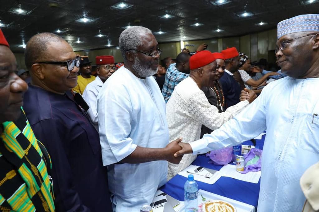 Atiku  in a meeting with Ohanaeze Ndigbo leaders