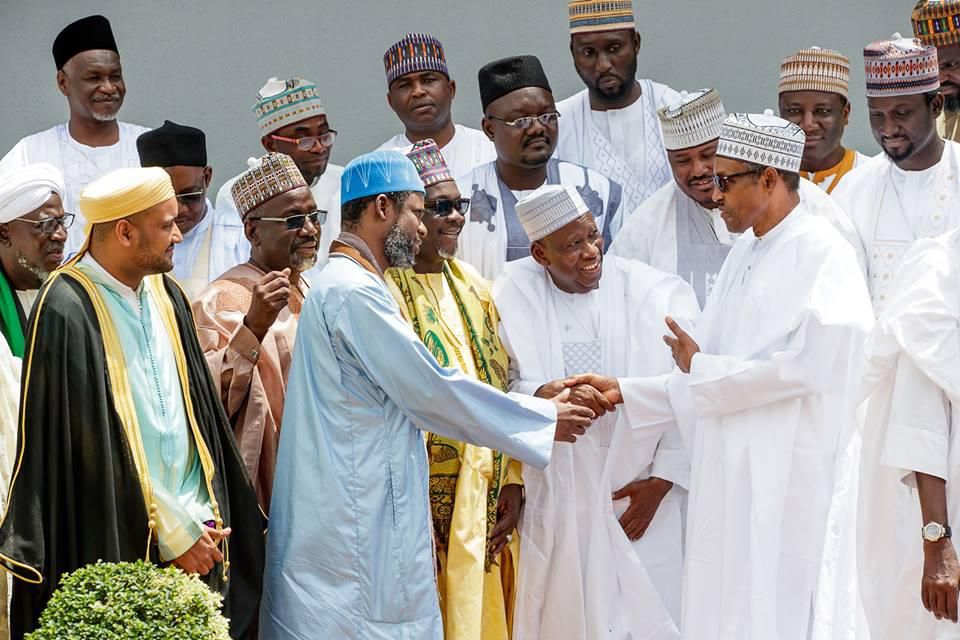 Nigerians react as Buhari receives Ganduje at the Villa.