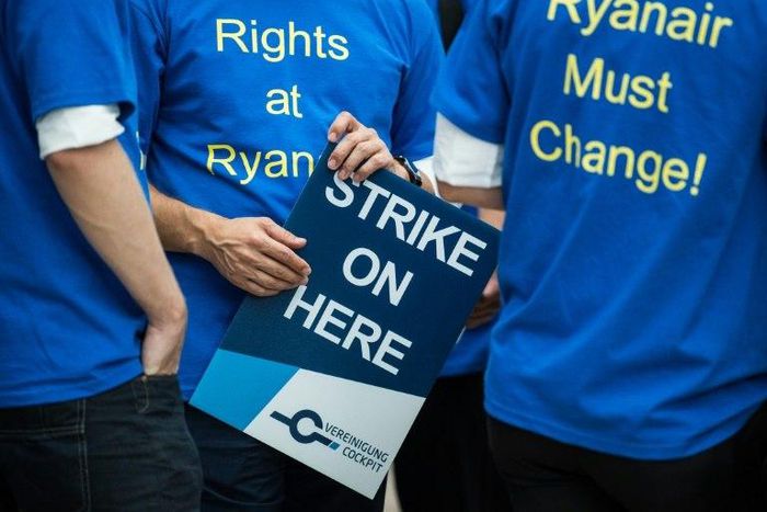 In July, strikes by Ryanair cockpit and cabin crew disrupted 600 flights in Belgium, Ireland, Italy, Portugal and Spain, affecting 100,000 travellers